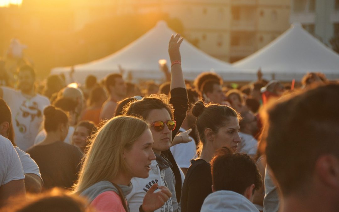 Weinheim sagt Danke – Einladung zum Ehrenamtsfest im Schlosshof am 17. Juli 2025